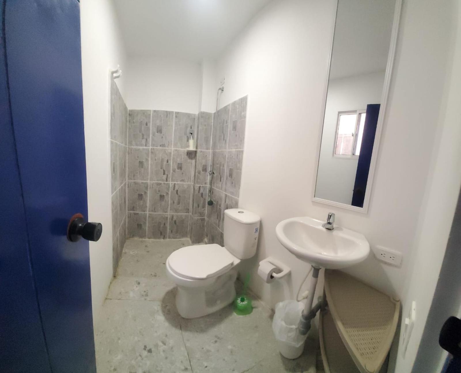 Hotelito La Aventura, Ac Private Wc Rooms Near The Old Town, No Tax Картахена Экстерьер фото