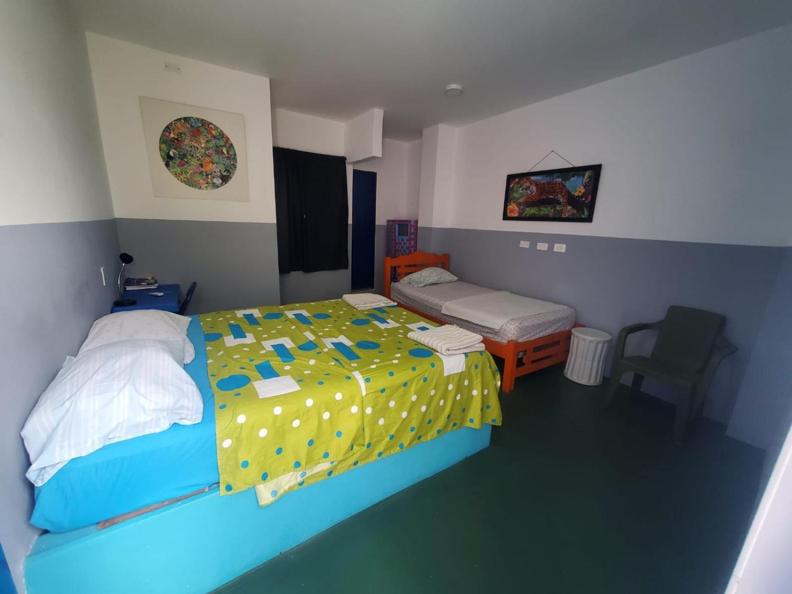 Hotelito La Aventura, Ac Private Wc Rooms Near The Old Town, No Tax Картахена Экстерьер фото
