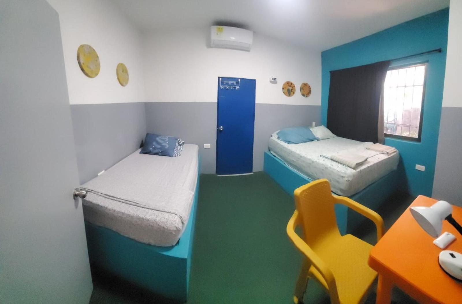 Hotelito La Aventura, Ac Private Wc Rooms Near The Old Town, No Tax Картахена Экстерьер фото